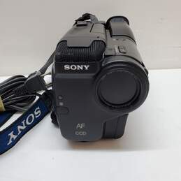 Sony Handycam CCD-TR23 Video8 8mm Movie Video Camera Camcorder alternative image