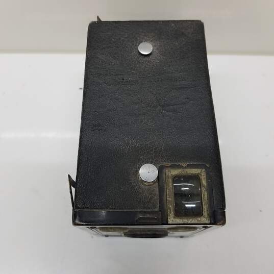 Vintage Kodak Target Brownie Six-20 Film Camera For Parts Repair image number 3