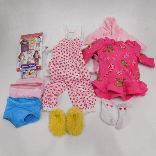 American Girl Clothing Accessories Bathrobes Pajamas Slumber Party Book image number 1