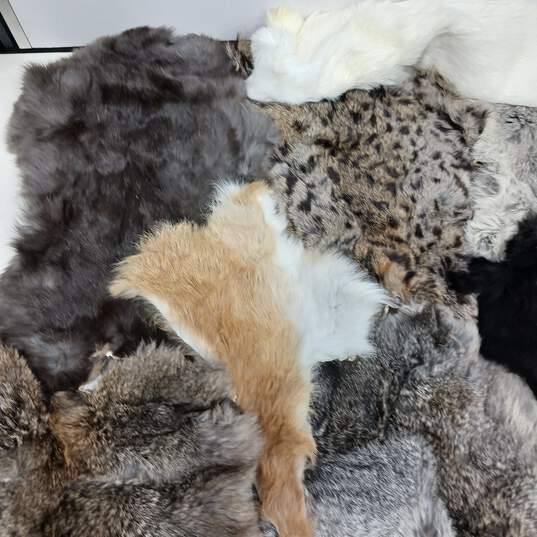 2LB Bulk Lot of Assorted Fur Pelts image number 6