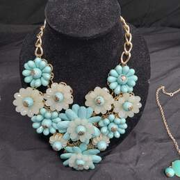 2 pc Gold and Turquoise Colored Jewelry Bundle alternative image