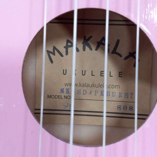 Makala Acoustic Dolphin Bridge Acoustic Ukulele Model MK-SD-PKBURST & Travel Case image number 4
