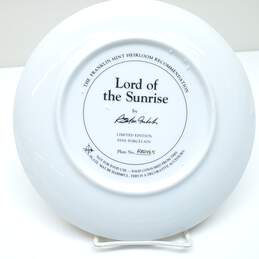 Franklin Mint Heirloom | Lord of the Sunrise | HA3465 Porcelain Plate alternative image