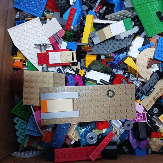 10.5lbs.  of Assorted LEGO Building Bricks image number 5