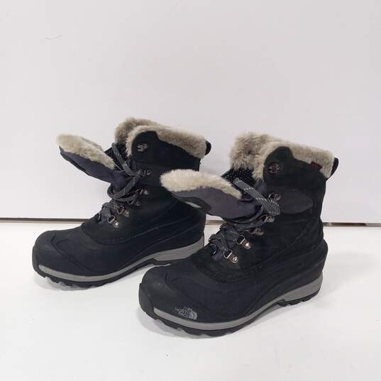 Women's The North Face Chilkat Black Snow Boots Sz 8 image number 1