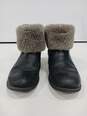 Women’s UGG Chyler Ankle Boot Sz 6 image number 2