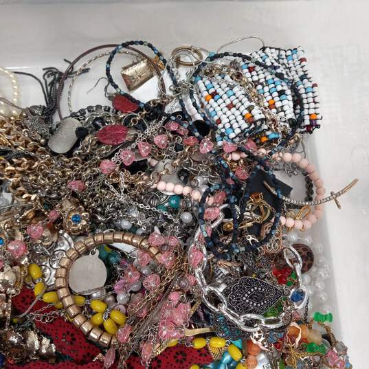 7.4lb Bulk of Mixed Variety Costume Jewelry image number 2