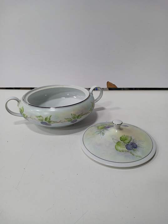 White w/ Grape Design Crown Empire Serving Bowl w/ Lid image number 1