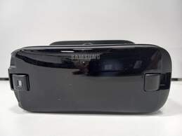 Samsung Gear VR SM-R324 With Controller IOB alternative image