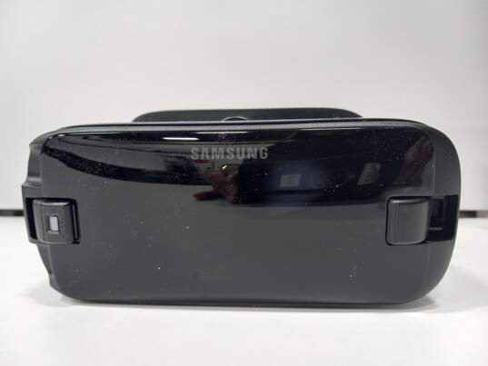 Samsung Gear VR SM-R324 With Controller IOB image number 2