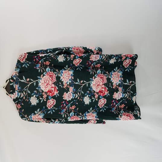 Forever 21 Women Floral Shawl M image number 2