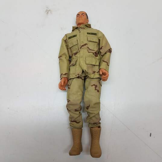 Pair of G.I. Joe Military Action Figures image number 4