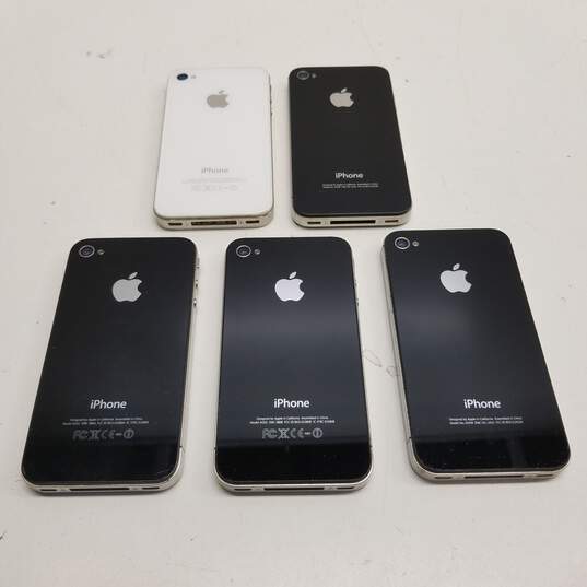 Apple iPhone 4 - Lot of 5 (For Parts Only) image number 1
