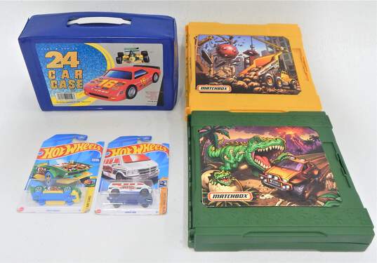 Miscellaneous Die Cast Cars Hot Wheels Matchbox Portable Playsets & 24 Car Case image number 1