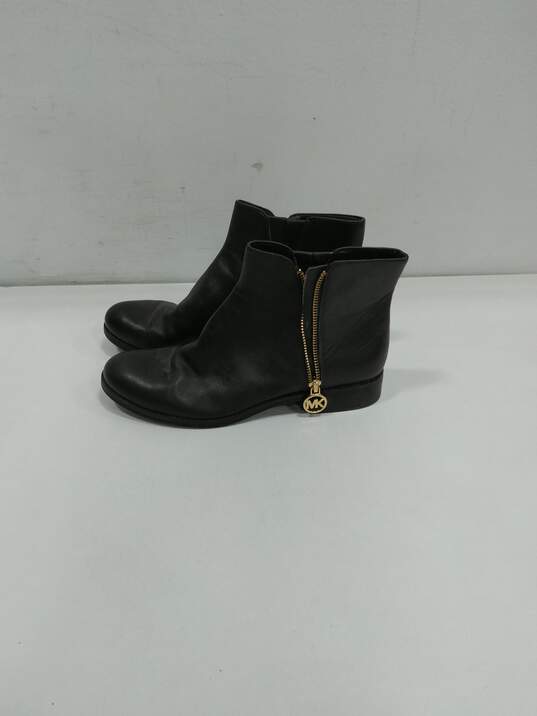 Buy the Michael Kors Lainey Women's Brown Leather Side Zip Ankle Boots Size   | GoodwillFinds