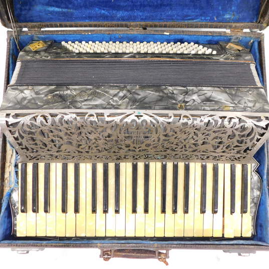 VNTG Unbranded 41 Key/120 Button Gray Piano Accordion w/ Hard Case image number 1