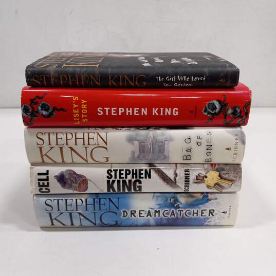 Bundle of 5 Assorted 1st Edition Stephen King Novels image number 3