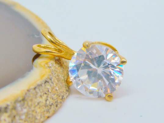 14K Yellow Gold Round Cut CZ Pendant 1.4g image number 1