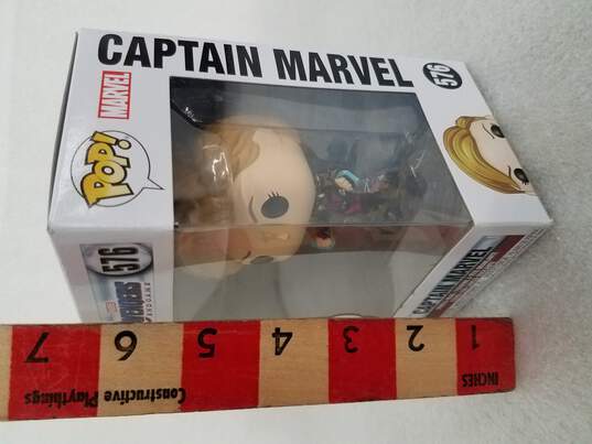 Funko pop! Marvel Avengers Endgame Captain Marvel 576 Bobble-Head Figure image number 2