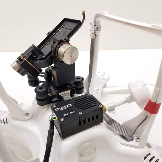 DJI Phantom Model No. SR6 Drone with Accessories image number 4