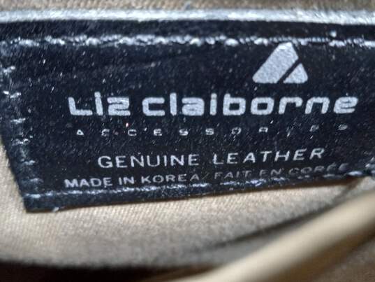 Liz Claiborne Beige Leather Crossbody Purse image number 5