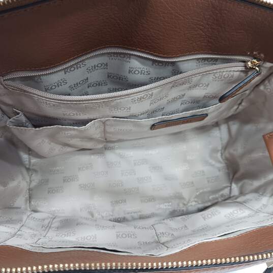 Michael Kors Handbag image number 4