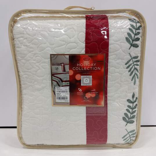 St. Nicholas Square - Holiday Collection 'Clara Quilt' King/Cal King New With Tag image number 1