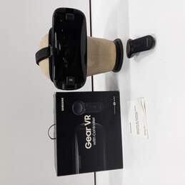 Samsung Gear VR With Controller IOB