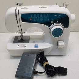 Brother Sewing Machine XL-2600i