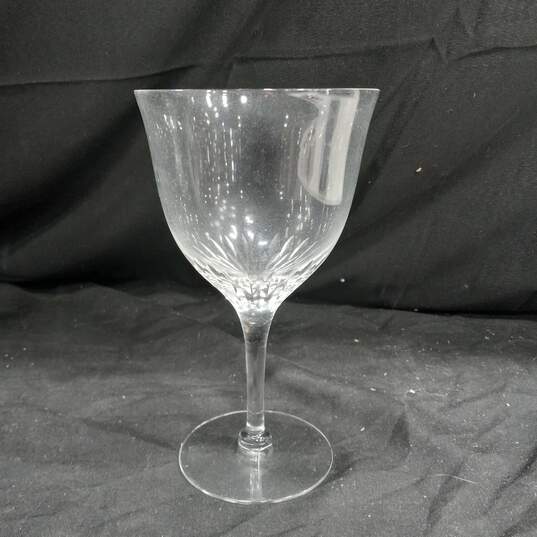 Set of 4 Clear Glass Wine Glasses image number 4
