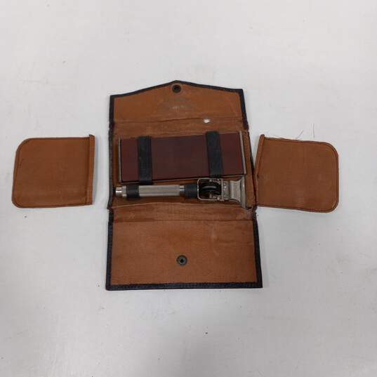 Vintage National Sharpener Brand Razor Kit w/ Leather Case image number 9