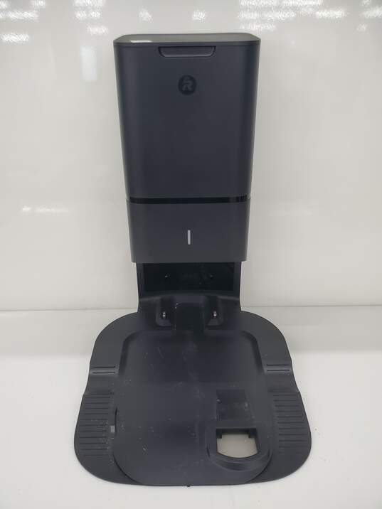 iRobot Clean Base Automatic Dirt Disposal Untested image number 1