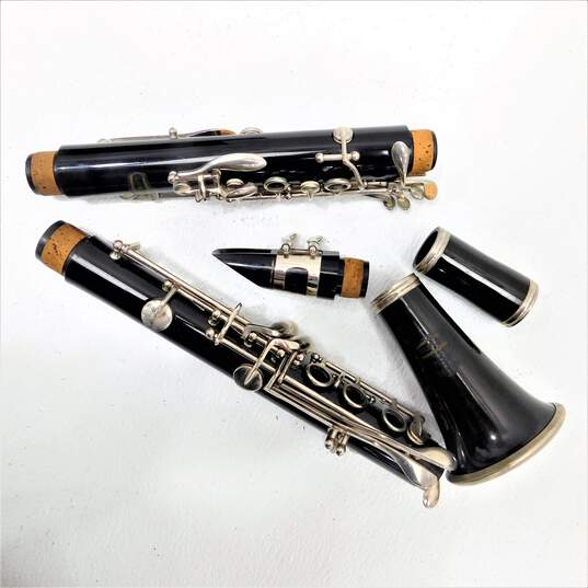 Bundy Brand B Flat Student Clarinets w/ Cases and Accessories (Set of 2) image number 6