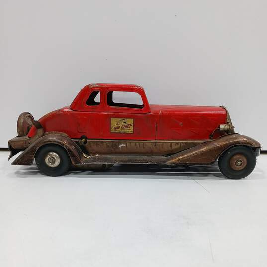 Vintage Red Metal Fire Chief Car image number 2