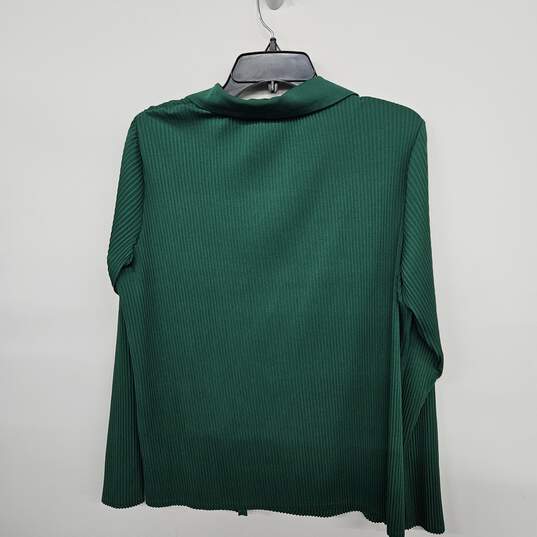 Green Long Sleeve Pleated Button Up Blouse image number 2