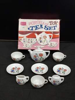 Vintage SEARS Porcelain Toy Tea  Set  IOB