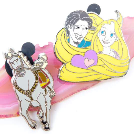 Collectible Disney Tangled Snow White Aurora Romantic Enamel Trading Pins 44.7g image number 2