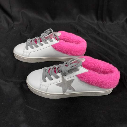 Women's White & Pink Sneakers Size 7.5 image number 4