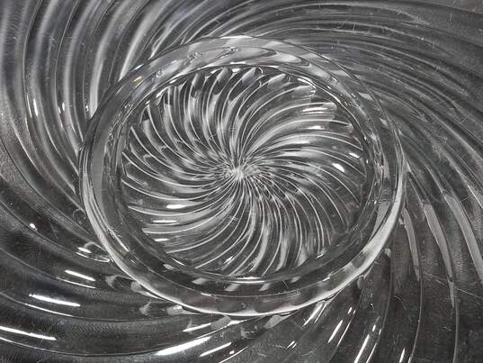 Vintage Round Swirl Clear Glass Serving Platter image number 4