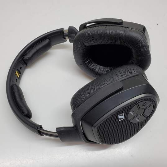 SENNHEISER RS-175 Digital Wireless Headphone System for Entertainment Untested image number 3