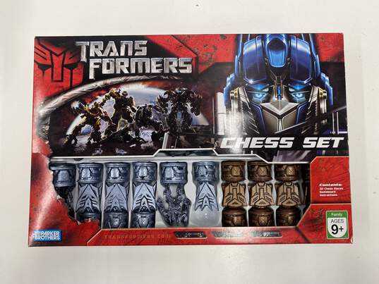 Transformers Chess Set 2007 Hasbro Parker Bros image number 1