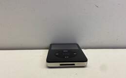 Apple iPod (5th Generation) A1136 (30GB) alternative image