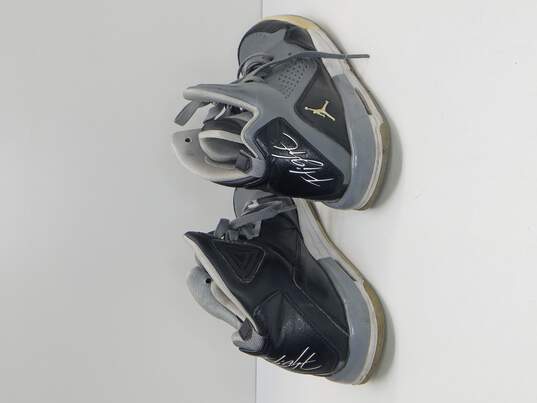 Nike Boy's Jordan Flight SC 3 Gray Sneakers Size 7Y image number 4