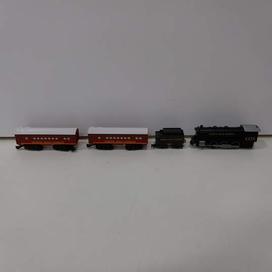 Eztec North Pole Express Battery Operated Train Set image number 5