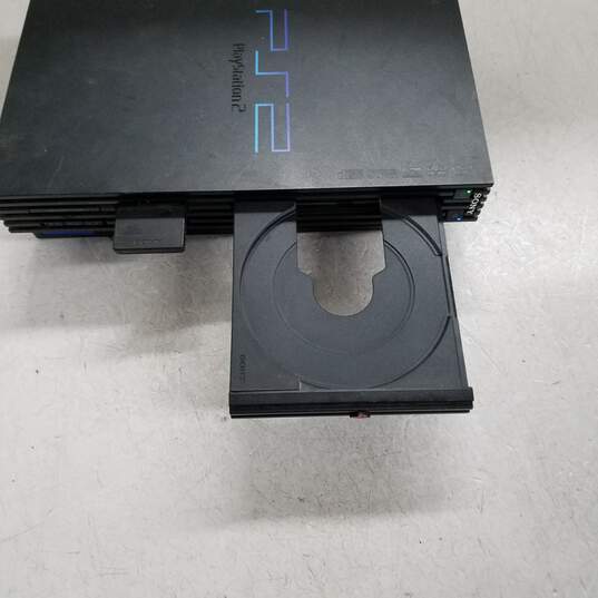 Sony PlayStation 2 SCPH-39001 image number 2