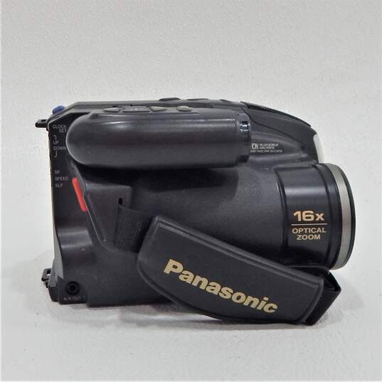 Panasonic PalmSight PV-L557 VHS-C Handheld Video Camera W/ Manuals & Accessories & Ninoka NK-700 W/ 50mm Lens image number 14