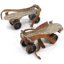 Vintage  Lot of 3 Pair Metal Roller Skates Adjustable  W/ Skate Key alternative image