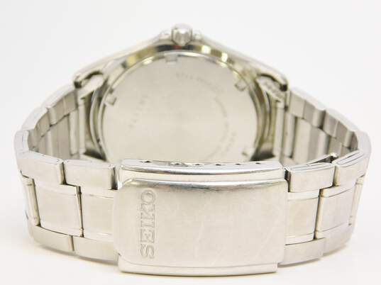 Buy the Seiko Sapphire Crystal Day Date Watch | GoodwillFinds