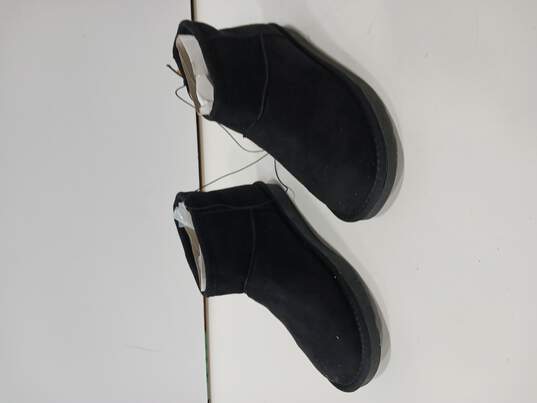 Women's Black Boots Size 7 image number 1