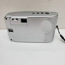 Polaroid FUN Flash 640SE Digital Camera Silver alternative image